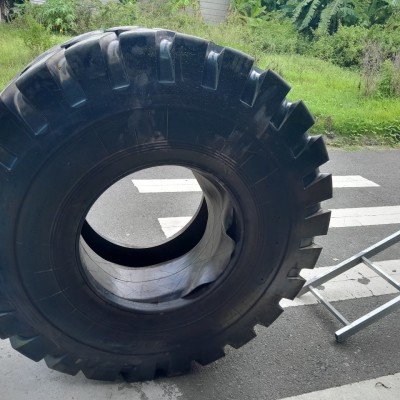 Lốp xúc lật 20.5-25 24 Pr